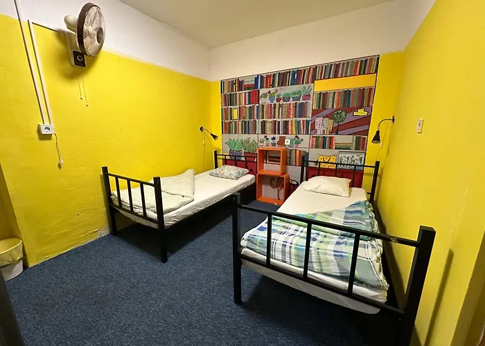 Baroque & CoworkingHostel